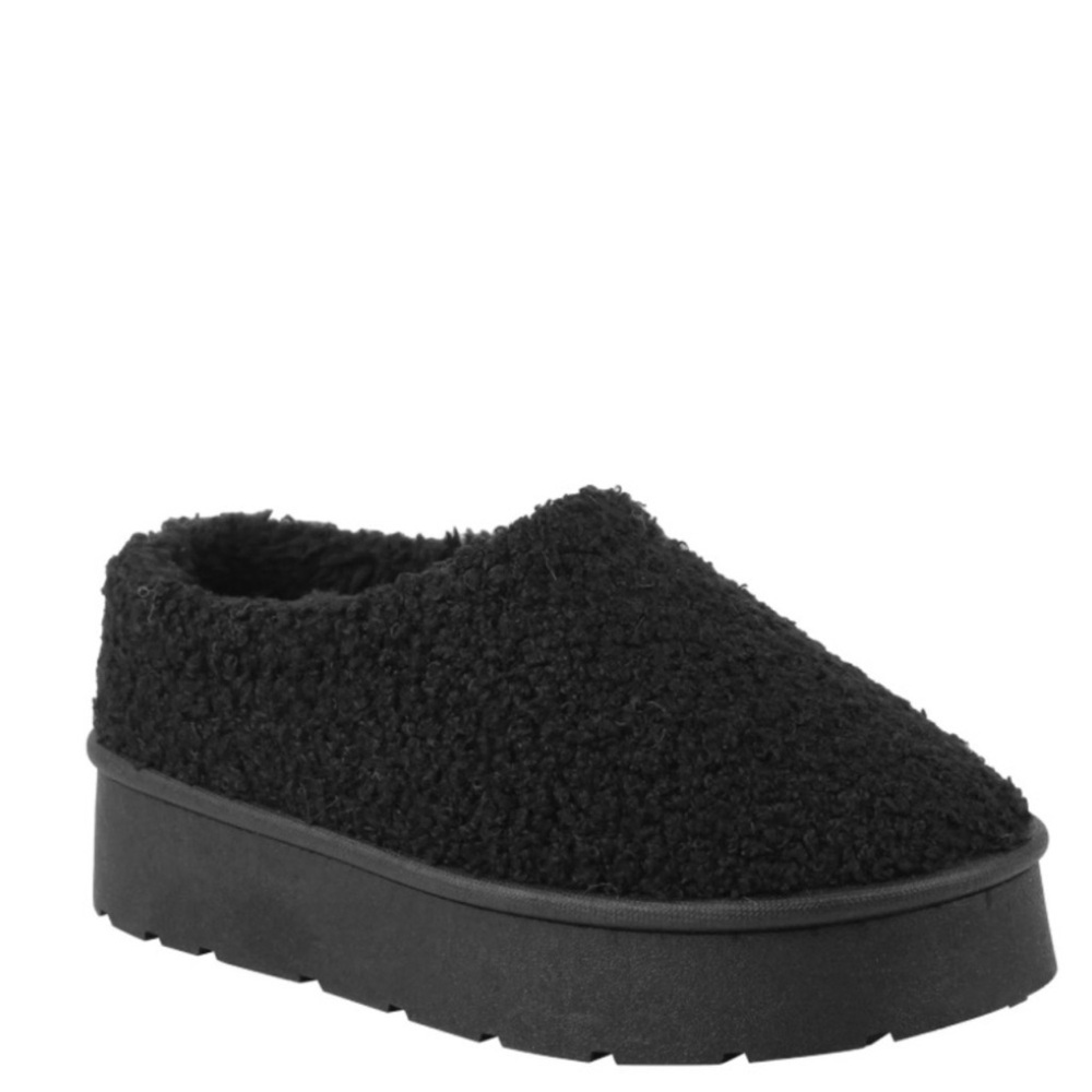 NWT Love 83 Girls Teddy Sherpa Black slippers, size 13